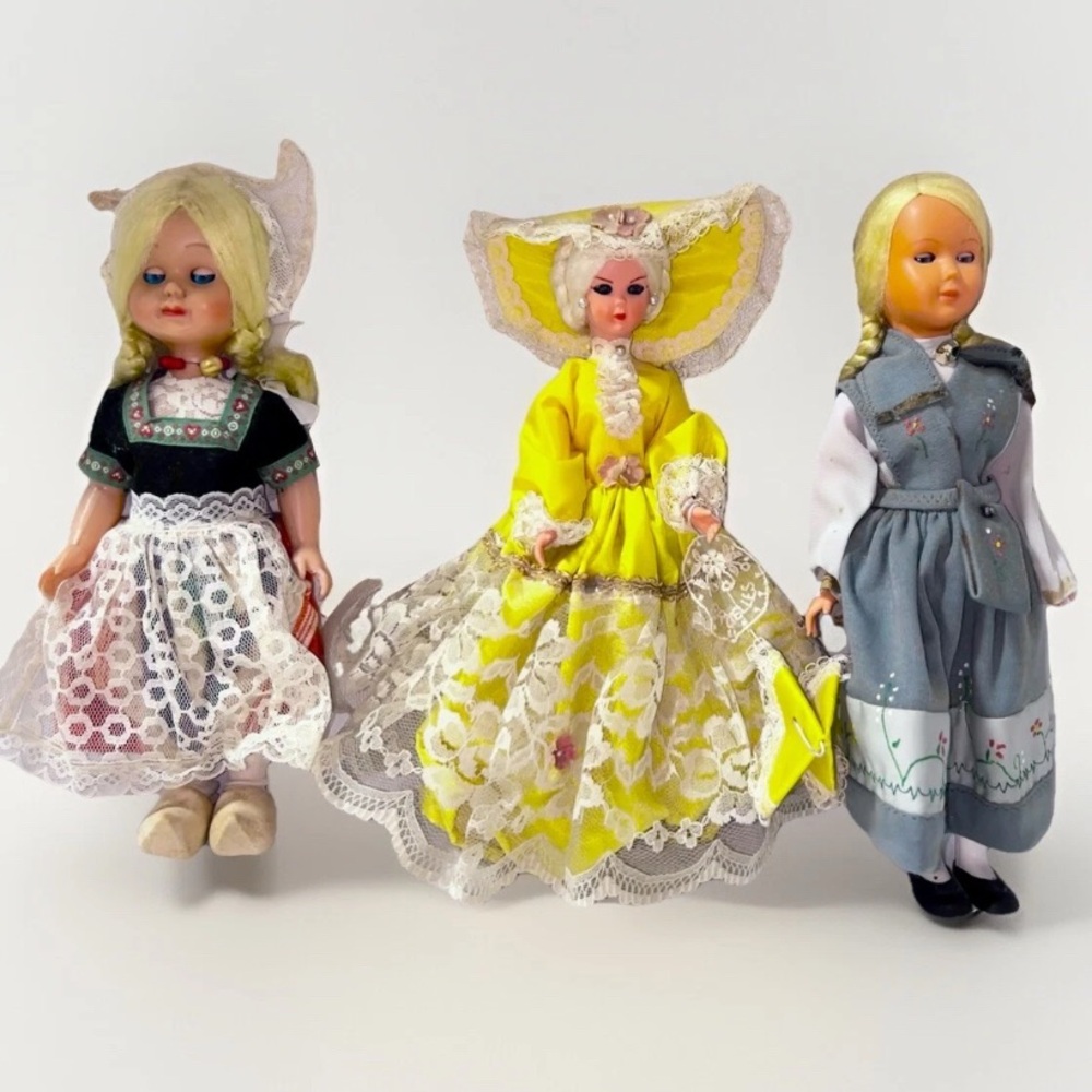Lot of 3 Sleepy Eye international dolls